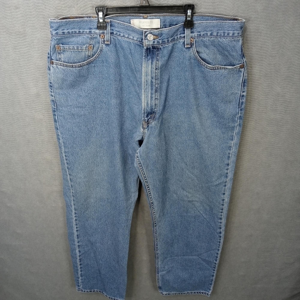 Levi's 550 Relaxed fit men's blue jeans. Sz 42x 34. Rise. 14". 322 200pm